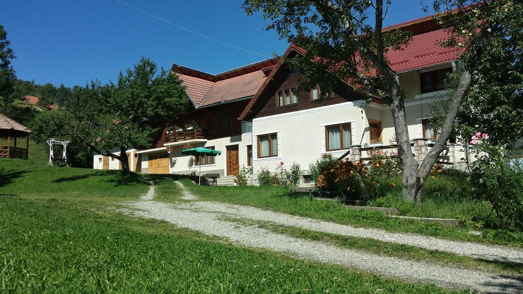 Pensiunea Laura Bran  Exterior photo